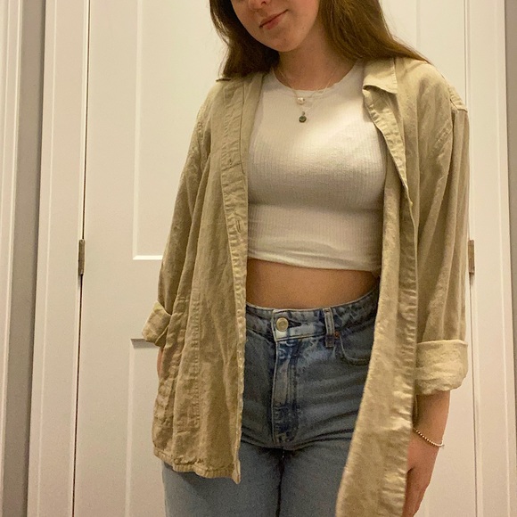 Button up shirt - Picture 1 of 4